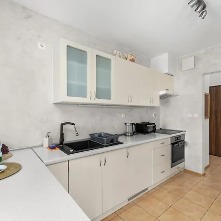 Halszki Homely By Bookinghost Apartment